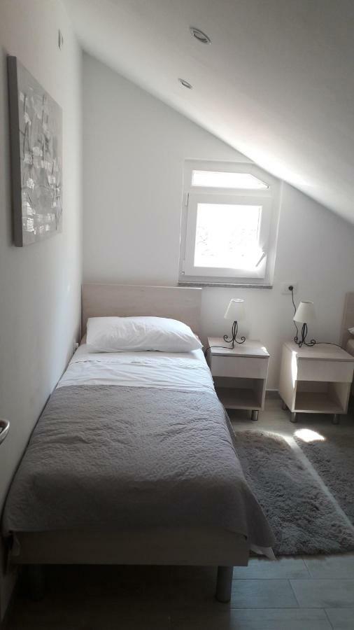 Apartmani Zilic Dugi Rat Eksteriør bilde