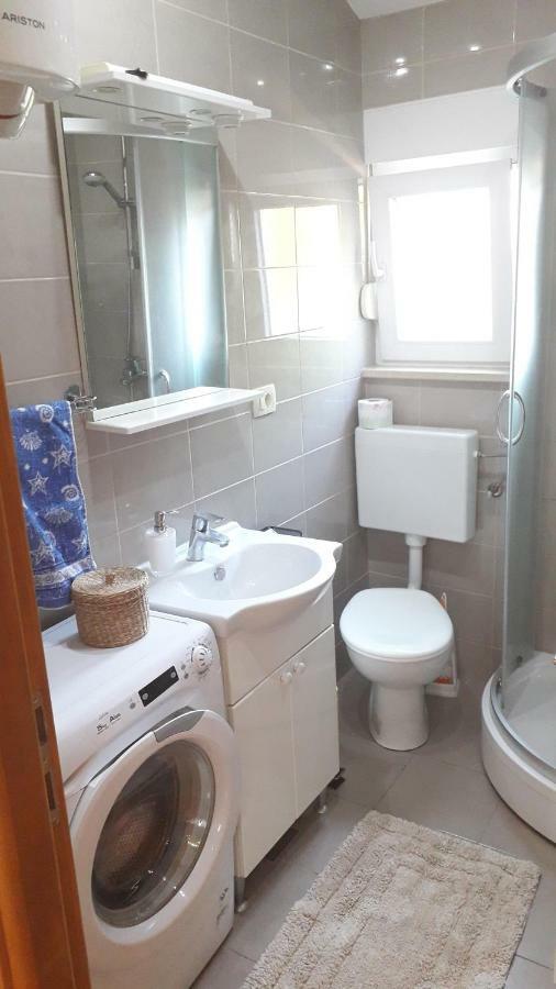 Apartmani Zilic Dugi Rat Eksteriør bilde