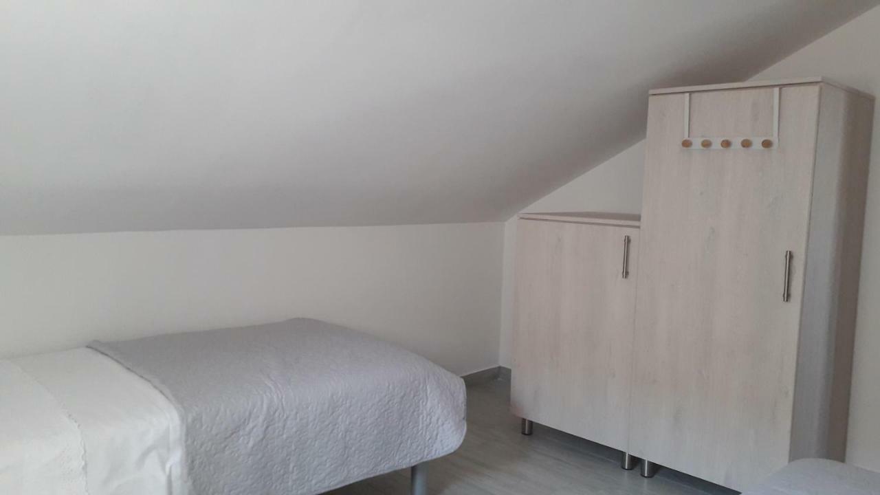 Apartmani Zilic Dugi Rat Eksteriør bilde